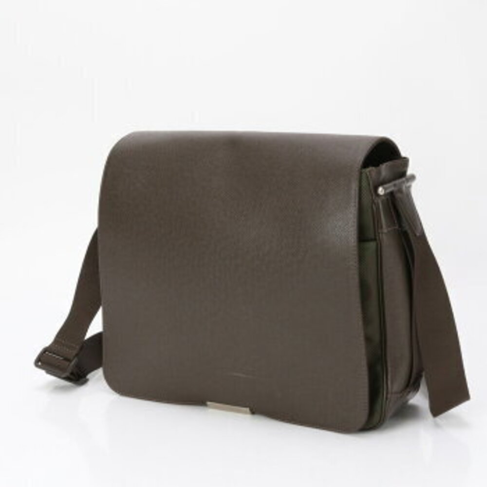 Louis Vuitton Taiga Leather Victor leather business bag crossbody messenger - Picture 2 of 14